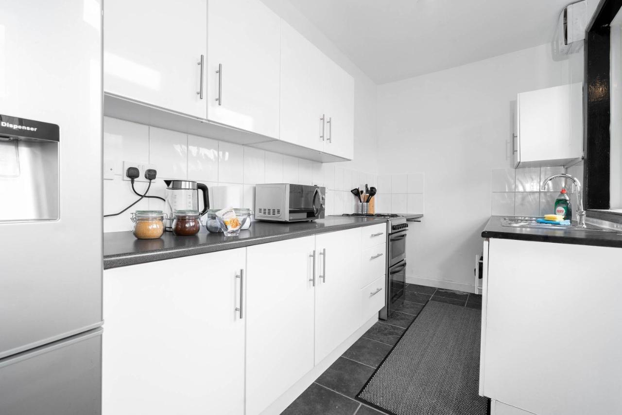 2 Bed House/Edgbaston/Families/Contractors/Parking Villa Birmingham Eksteriør billede